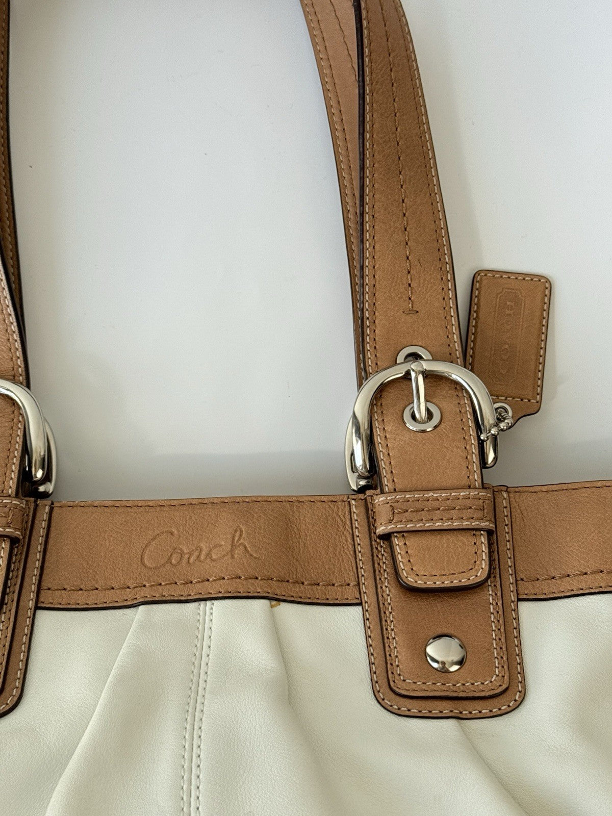 Vintage Coach Soho Pleated Bag In White & Brown Leather 00s Y2K Tote Bag