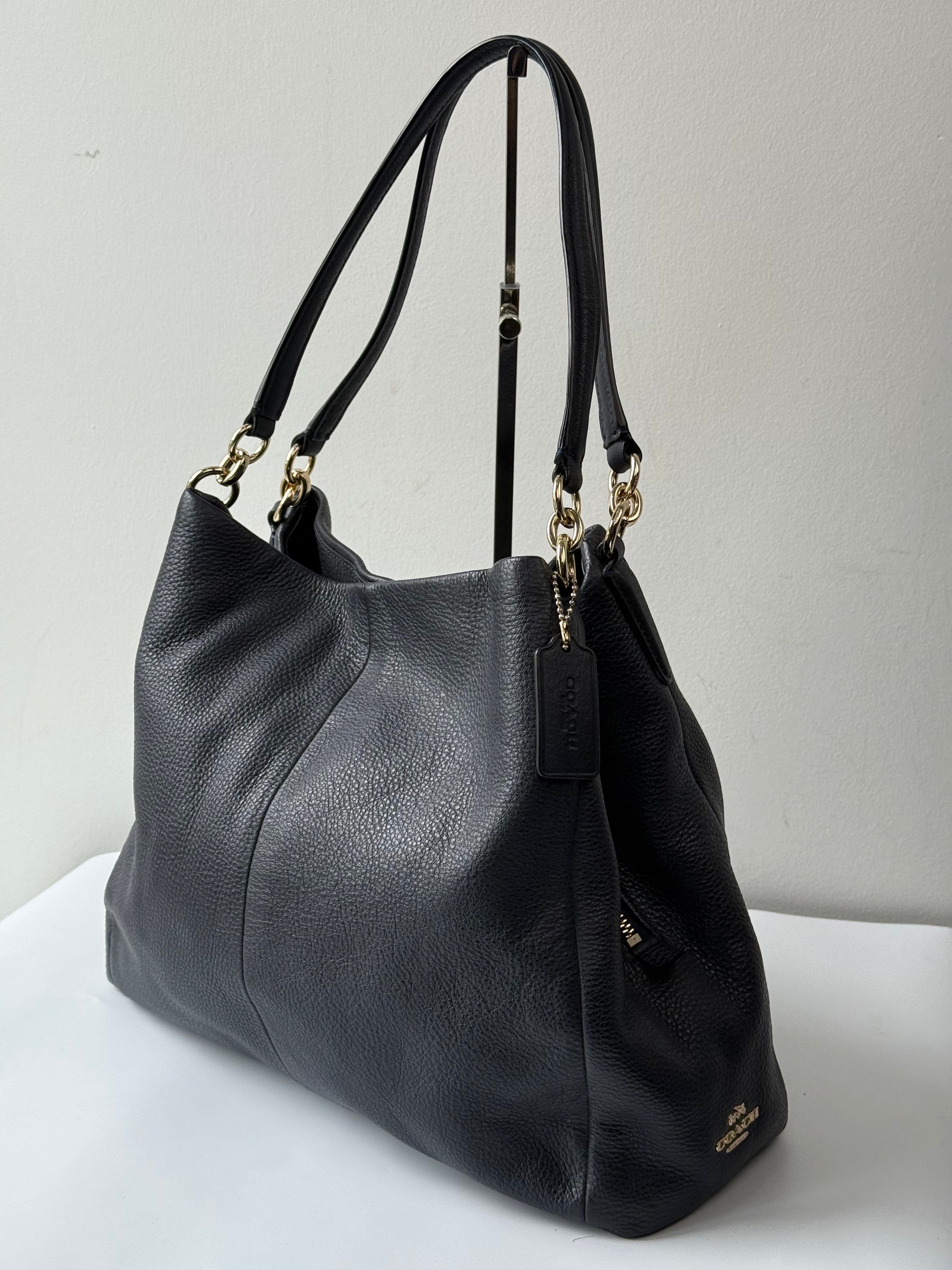 Vintage Coach Shoulder Bag 00s Y2K Coach Madison Phoebe Black Pebbled Leather Bag