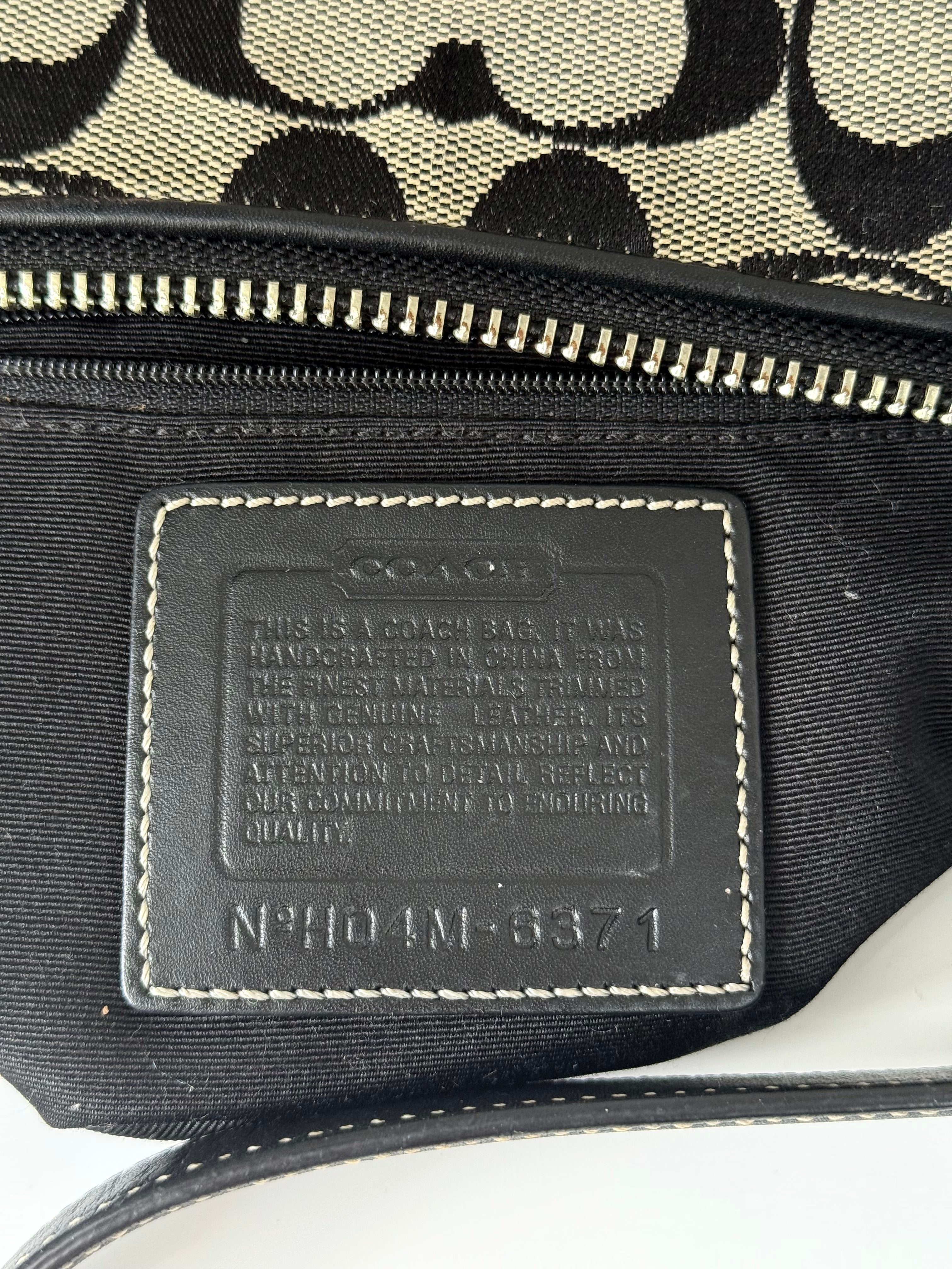 Vintage Coach Baguette East West Bag Grey Black Signature Canvas Shoulder Bag Y2K