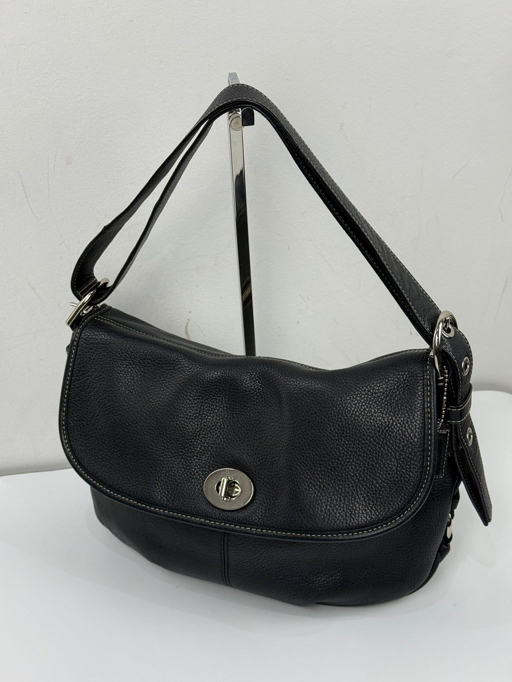Vintage Coach Black Pebble Leather TurnLock Shoulder Bag Coach Crossbody Bag 00s Y2K