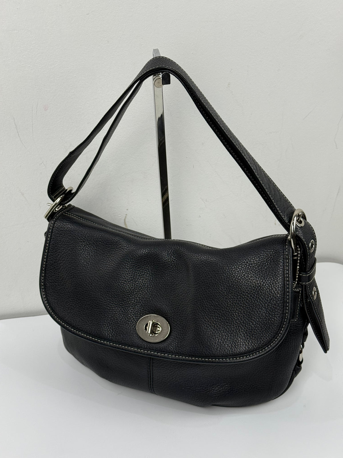 Vintage Coach Black Pebble Leather TurnLock Shoulder Bag Coach Crossbody Bag 00s Y2K