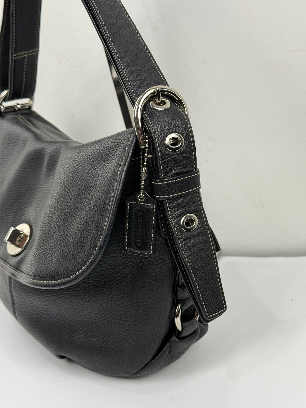 Vintage Coach Black Pebble Leather TurnLock Shoulder Bag Coach Crossbody Bag 00s Y2K