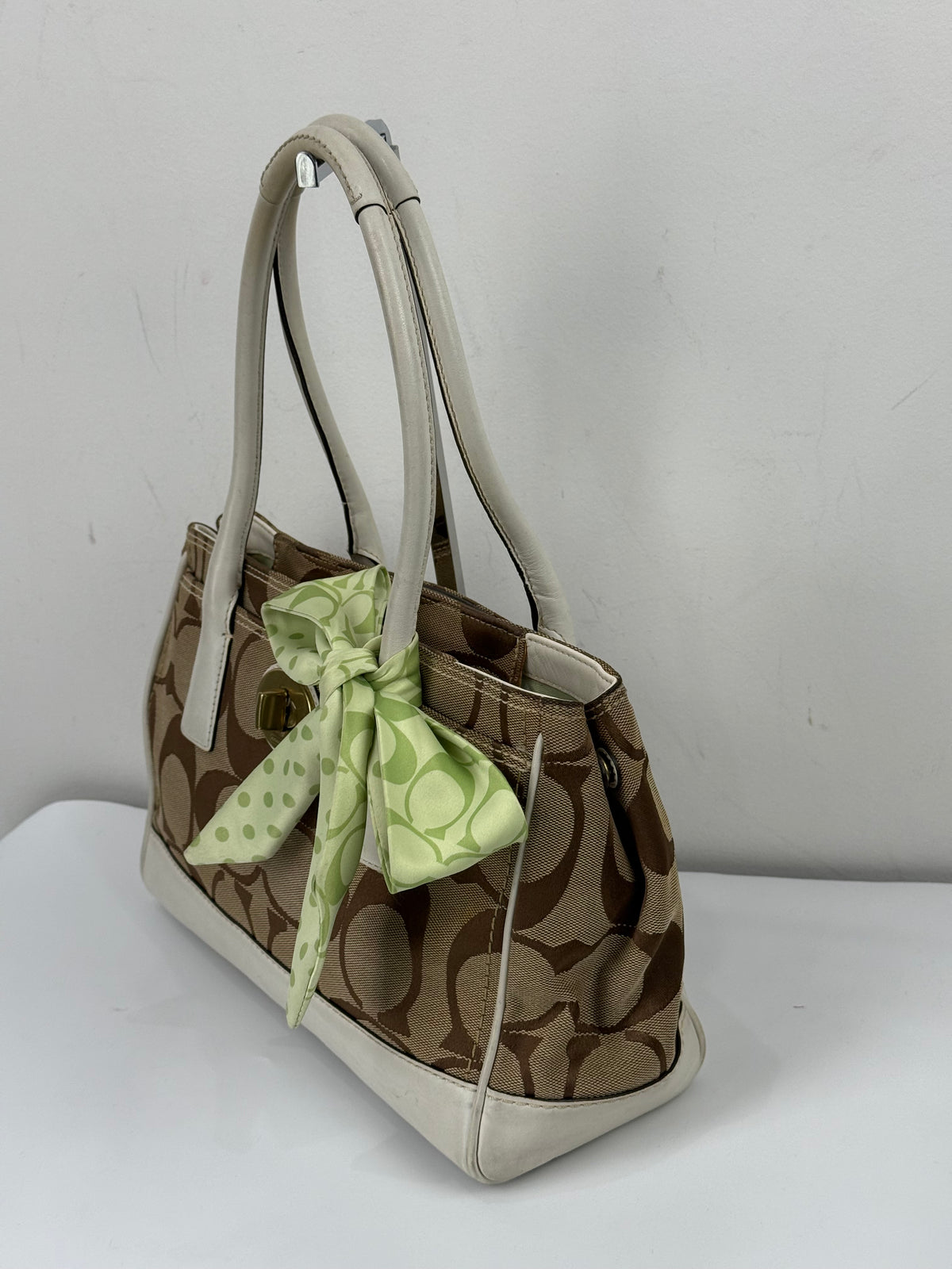 Vintage Coach Hampton Brown/White Tote Bag Coach Signature Y2K HandBag with Scarf